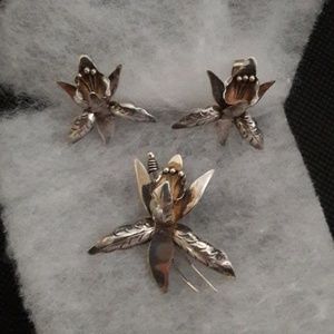 ORCHIDS!!! PIN AND EARRING SUITE